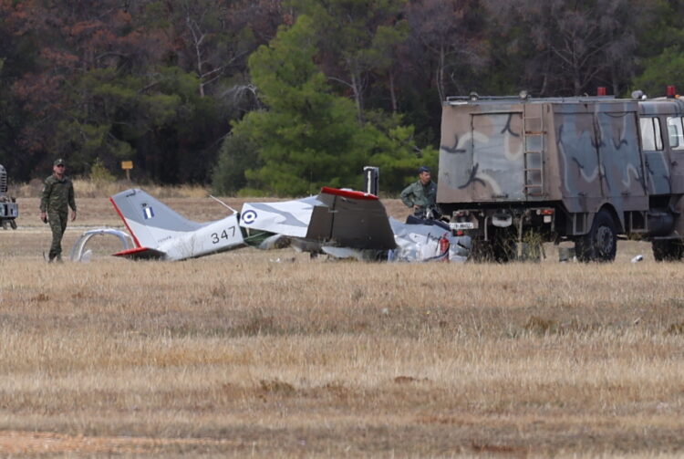 Έπεσε εκπαιδευτικό αεροσκάφος στο Τατόι