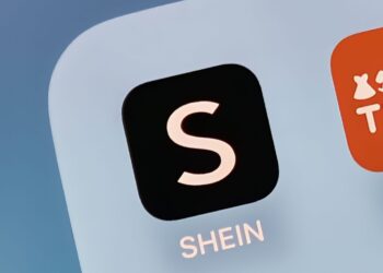 Καταρρέουν τα ελληνικά e-shops: Η κυβέρνηση αφήνει αθωράκιστη την αγορά απέναντι στην «κινεζική πανδημία» των Temu και Shein