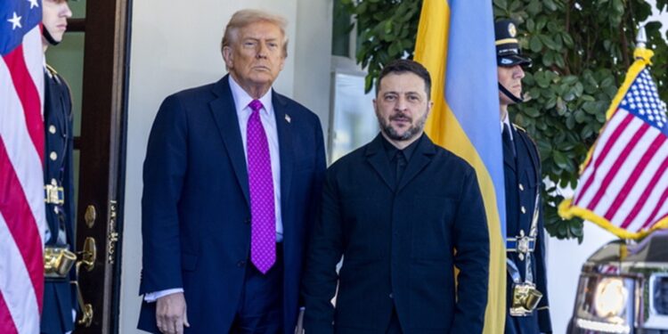 «Πόρτα» Τραμπ σε Ζελένσκι για τους Τομαχοκ – Διαφωνία των δύο για το αν ο Πούτιν θέλει ή όχι να τελειώσει ο πόλεμος