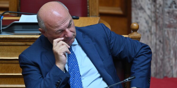 Το «πειρατικό» μάζεμα της Νέας Δημοκρατίας