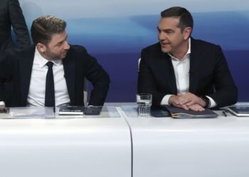 Απαντήσεις στις κινήσεις Τσίπρα αναζητούν στο ΠΑΣΟΚ