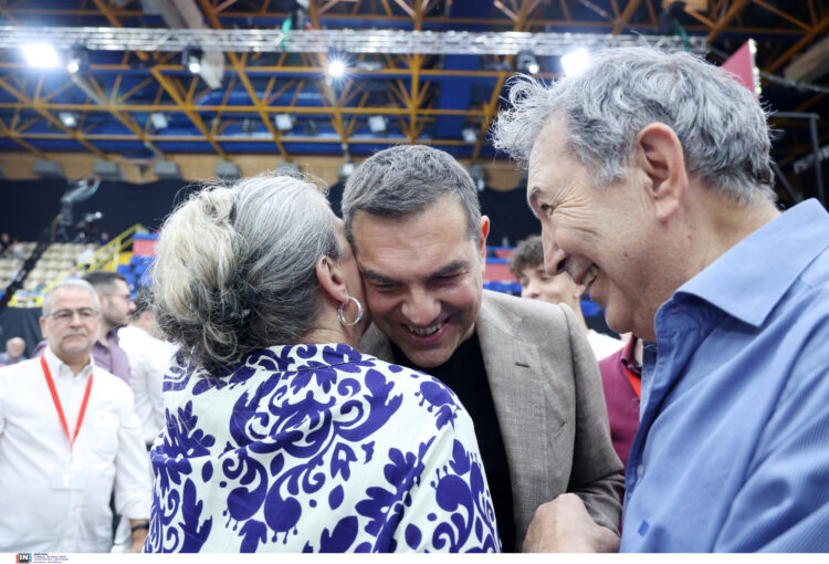 «Αλέξη είμαι κι εγώ εδώ…»