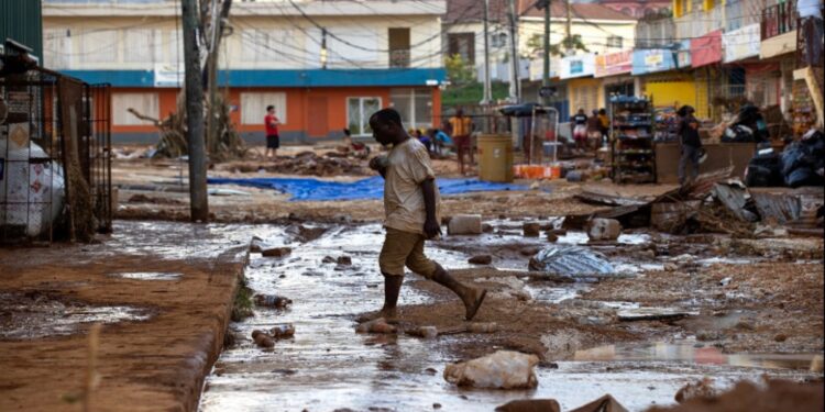 Εικόνες καταστροφής από τον τυφώνα Μελίσα – Τουλάχιστν 50 νεκροί στην Καραϊβική