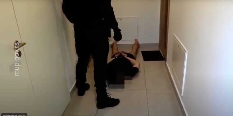 Ούρος Νίκολιτς: Βίντεο από την επιχείρηση σύλληψης του για συμμετοχή στην εγκληματική οργάνωση «Vračarci»