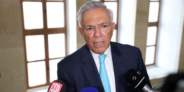 Αρνητικός ο Βαληνάκης για το «5μελές φόρουμ»: Τουρκική ιδέα – Την είχε εγκαταλείψει η Ελλάδα