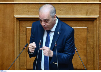 Κόντρα Βελόπουλου – Γεωργιάδη: Ελικόπτερα, δελφίνοι και αγκαλιές στον πολιτικό βυθό