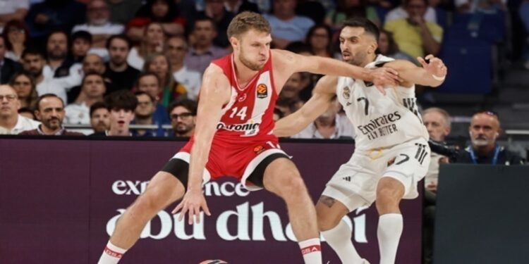 Για τη δεύτερη διαδοχική νίκη ο Ολυμπιακός κόντρα στην Εφές