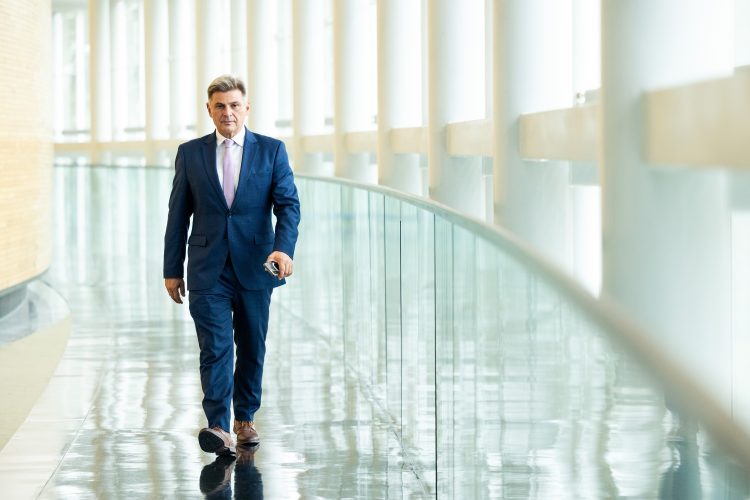 Φαραντούρης: Ώρα η Ευρώπη να χαράξει ΑΟΖ στη Μεσόγειο (βίντεο)