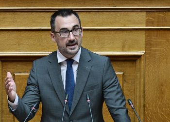 Αλ. Χαρίτσης: Δεν θα συνηθίσουμε τα «φέρετρα με σημαία» του κ. Δένδια