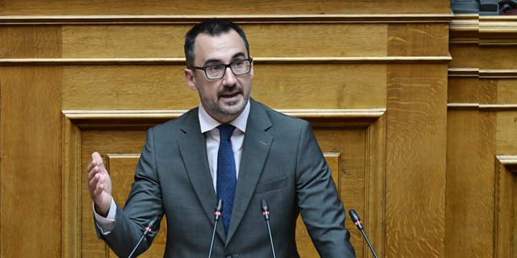 Αλ. Χαρίτσης: Δεν θα συνηθίσουμε τα «φέρετρα με σημαία» του κ. Δένδια