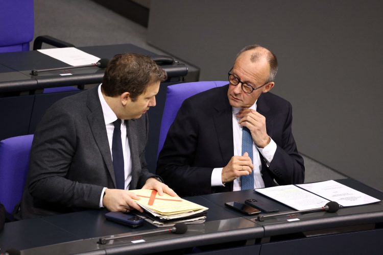 Στη μέγγενη του ΔΝΤ η Γερμανία;