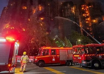 Χονγκ Κονγκ: Κόλαση φωτιάς σε συγκρότημα κατοικιών – 36 νεκροί και 279 αγνοούμενοι – Τρεις συλλήψεις