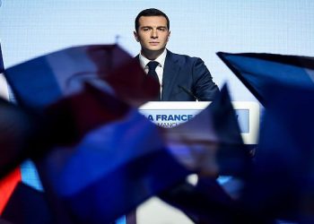 Γαλλία: Δημοσκόπηση δείχνει πως ο ακροδεξιός ηγέτης Μπαρντελά θα κέρδιζε τις προεδρικές εκλογές