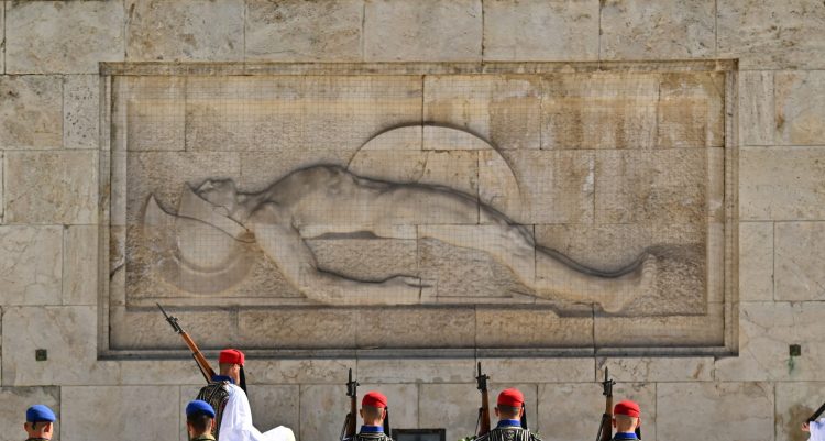 Απούσα η κυβέρνηση από την επέτειο της Εθνικής Αντίστασης στην Αθήνα