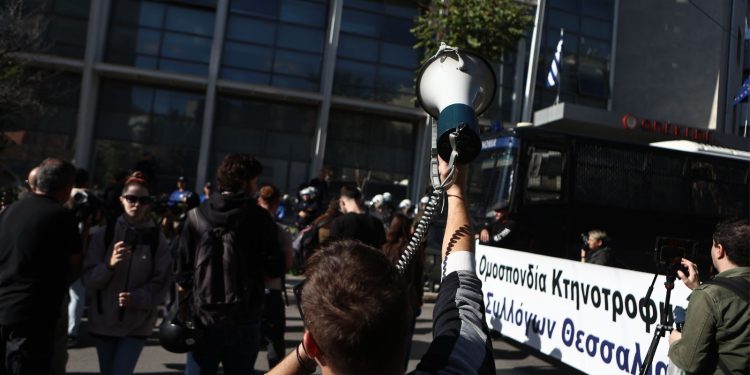 Αγρότες σε αναβρασμό: Μαζική κινητοποίηση κατά της κυβέρνησης