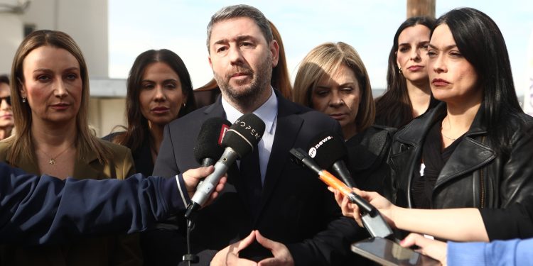 Τα έχουν πάρει στο «κρανίο» στο ΠΑΣΟΚ