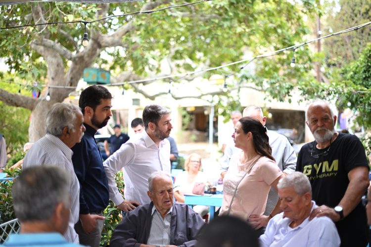 Ανδρουλάκης σε TikTok: Η περιφέρεια δεν μπορεί να ερημώσει