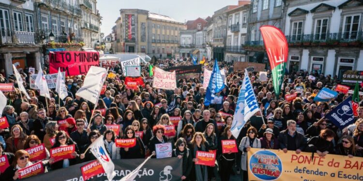 Πορτογαλία: Μαζικές διαδηλώσεις για τις εργασιακές μεταρρυθμίσεις
