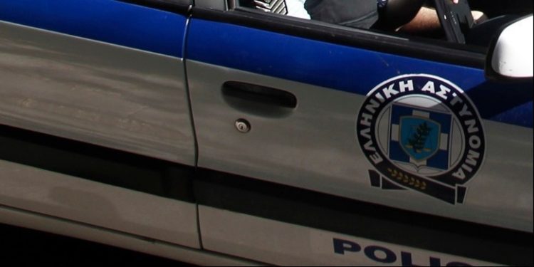 Εξαρθρώθηκε συμμορία που διέπραττε κλοπές, πλαστογραφίες και λαθρεμπόριο οχημάτων