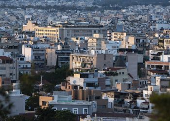 Ακριβή μου Αθήνα – Θα δουλεύουμε μια ζωή για ένα… (μικρό) τριάρι;