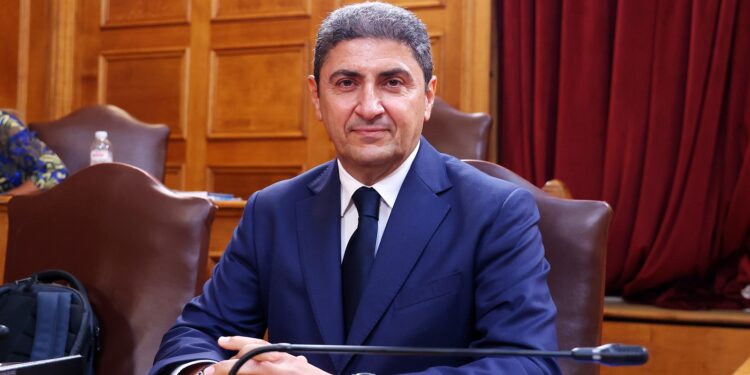 Εξεταστική ΟΠΕΚΕΠΕ: Ο Αυγενάκης υπερασπίστηκε φίλους, συνεργάτες και… την Κρήτη – Άφησε αναπάντητα τα κρίσιμα