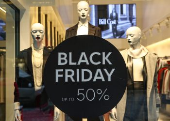 Οι εργαζόμενοι στον όμιλο Zara σχεδιάζουν κινητοποιήσεις την Black Friday