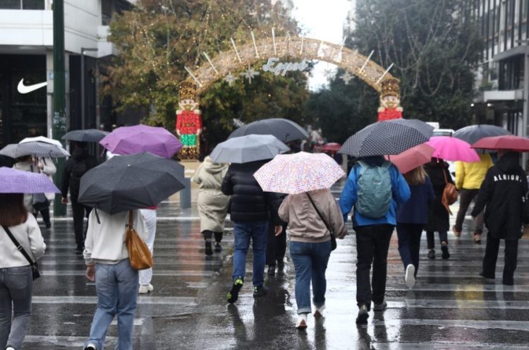 Κακοκαιρία: Που μετατοπίζεται το επίκεντρο – Βίντεο από την «έφοδο» Adel σε Αττική και Περιφέρεια