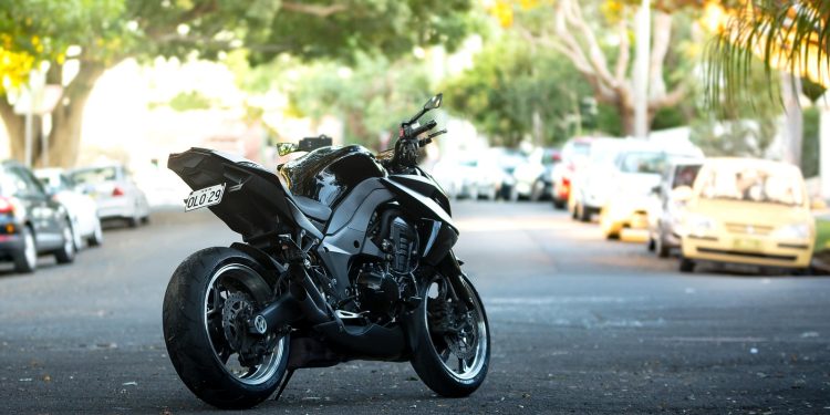 Γέρακας: Συνελήφθη οδηγός μηχανής – Έτρεχε με 205 χιλιόμετρα στη Λεωφόρο Μαραθώνος