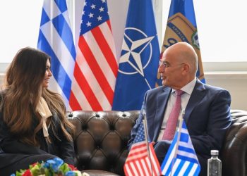 Γκίλφοϊλ – Δένδιας: Ενισχύονται οι αμυντικές σχέσεις Ελλάδας – ΗΠΑ