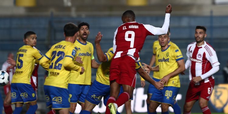 Με κεφαλιά «φωτιά» του Ελ Κααμπί ο Ολυμπιακός «λύγισε» τον Παναιτωλικό