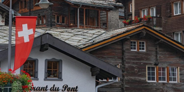 Οι Ελβετοί ψήφισαν ενάντια στη φορολόγηση των υπερ-πλουσίων