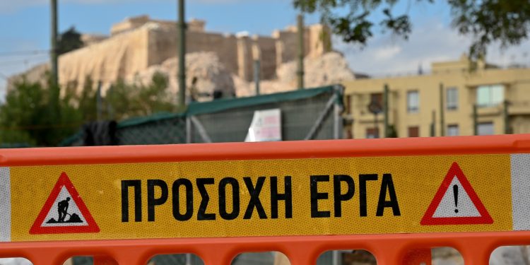 Κίνδυνος απώλειας τεράστιων κονδυλίων του Ταμείου Ανάκαμψης που φαίνεται ότι έχουν εκταμιευθεί – Τι θα γίνει μετά το 2026