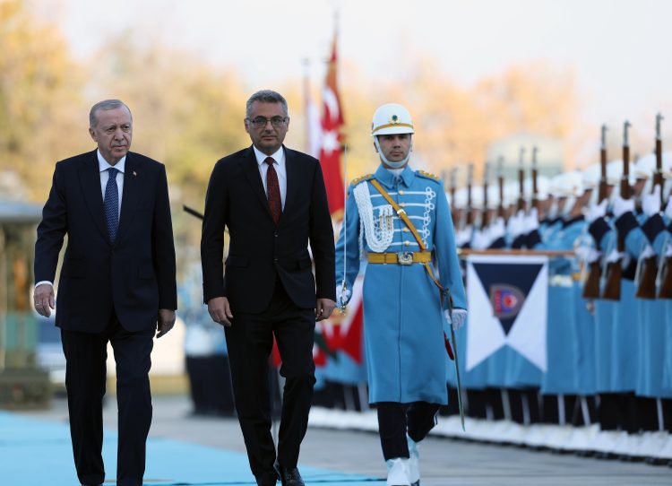 Αδιάλλακτος Ερντογάν για Κυπριακό: Επέμεινε σε λύση 2 κρατών στη συνάντηση με τον Τουρκοκύπτιο ηγέτη