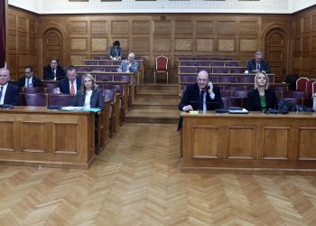 Μετά τον «Φραπέ» με υπόμνημα στην Εξεταστική Επιτροπή για τον ΟΠΕΚΕΠΕ και ο Ηλίας Καλφούντζος