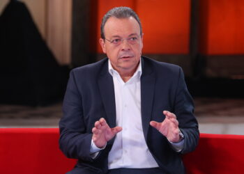 Πρωτοβουλίες για τη Συνταγματική θωράκιση της Αυτοδιοίκησης πρότεινε ο Φάμελλος