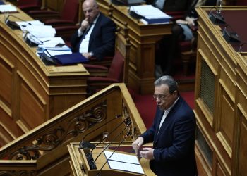 Φάμελλος: Οι «10 πληγές του Φαραώ» της κυβέρνησης για τον αγροτικό τομέα