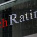 Νέες προειδοποιήσεις από τη Fitch για την ελληνική οικονομία