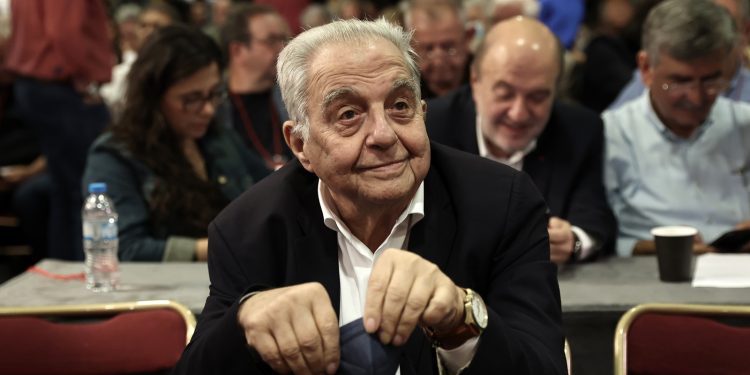 Πέθανε στα 87 του χρόνια ο Αλέκος Φλαμπουράρης