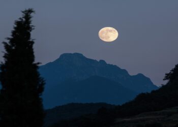 Πότε θα δούμε το «Φεγγάρι του Κάστορα»