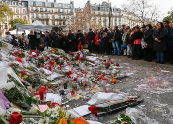 Μαύρη επέτειος για τη Γαλλία με 132 νεκρούς και πάνω από 350 τραυματίες: 10 χρόνια από τη σφαγή στο Μπατακλάν και στο Σεν Ντενί
