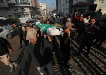 Το Ισραήλ συνεχίζει τις επιδρομές, με στόχο στελέχη της Χαμάς