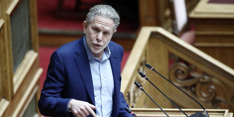 Νέες αιχμές Γερουλάνου: Δεν έχουμε έκρηξη δημοκρατίας στο ΠΑΣΟΚ