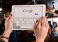 Η Google φοβάται την AI; «Καμία εταιρεία δεν είναι άτρωτη» λέει ο CEO