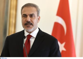 Προκαλεί ξανά ο Χακάν Φιντάν: «Λύση δύο κρατών στην Κύπρο»