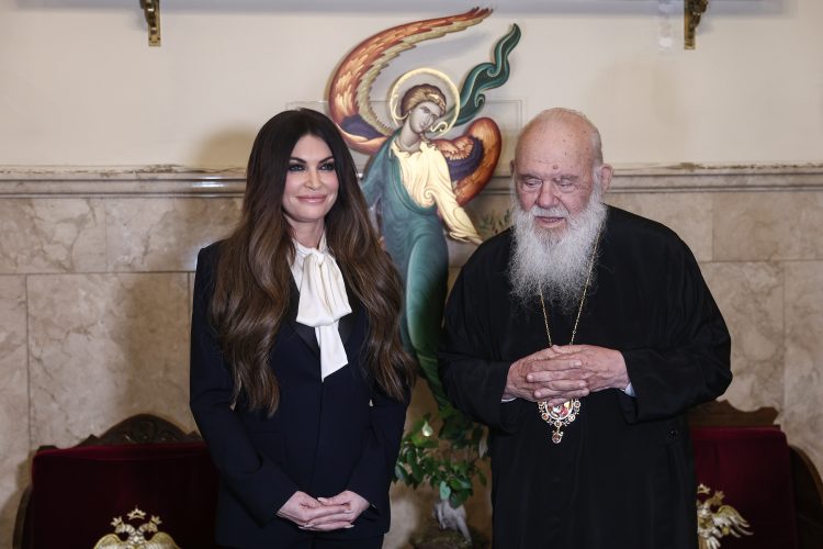 Στον Αρχιεπίσκοπο Ιερώνυμο η Κίμπερλι Γκίλφοϊλ