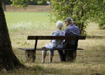 ΟΟΣΑ: Για ποιες ηλικιακές ομάδες το όριο συνταξιοδότησης θα «σκαρφαλώσει» στα 66 έτη