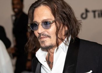 Με τη Βανέσα Παραντί, «ήταν η ευτυχία», εξομολογείται ο Τζόνι Ντεπ