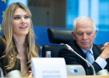 Μετά το βιβλίο Τσίπρα έρχεται το «αμάρτημα της Εύας»