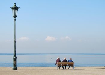 Καιρός: Αίθριος με ηλιοφάνεια και άνοδο της θερμοκρασίας