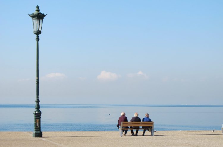 Καιρός: Αίθριος με ηλιοφάνεια και άνοδο της θερμοκρασίας